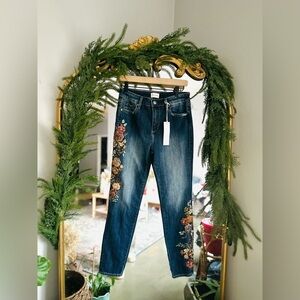 Driftwood Jackie embroidered jeans size 28 nwt